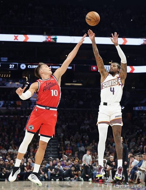 开云体育官方:杰伦-格林太阳首秀炸裂!22分钟狂轰29+6三分,正负值+30冠绝全场 开云体育官方:杰伦-格林太阳首秀炸裂!22分钟狂轰29+6三分,正负值+30冠绝全场