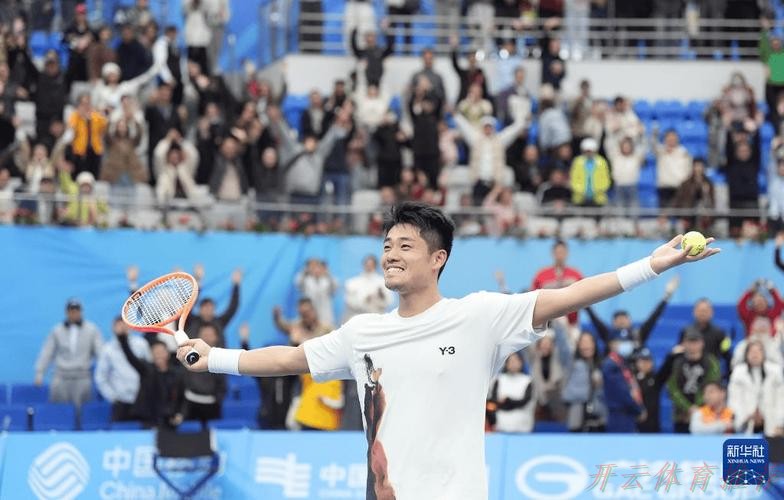 开云官网:吴易昺2-1商竣程 首进全运会网球男单决赛即夺冠 开云官网:吴易昺2-1商竣程 首进全运会网球男单决赛即夺冠