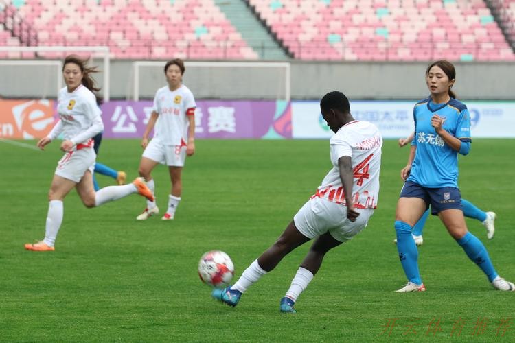 开云体育APP：2025中国太平中国足球协会女子超级联赛拉开大幕 江苏无锡女足客场取胜